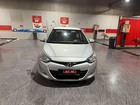 Hyundai I20 2013 photo 3