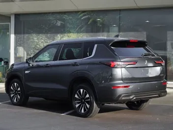 Mitsubishi Outlander 2026 photo 3