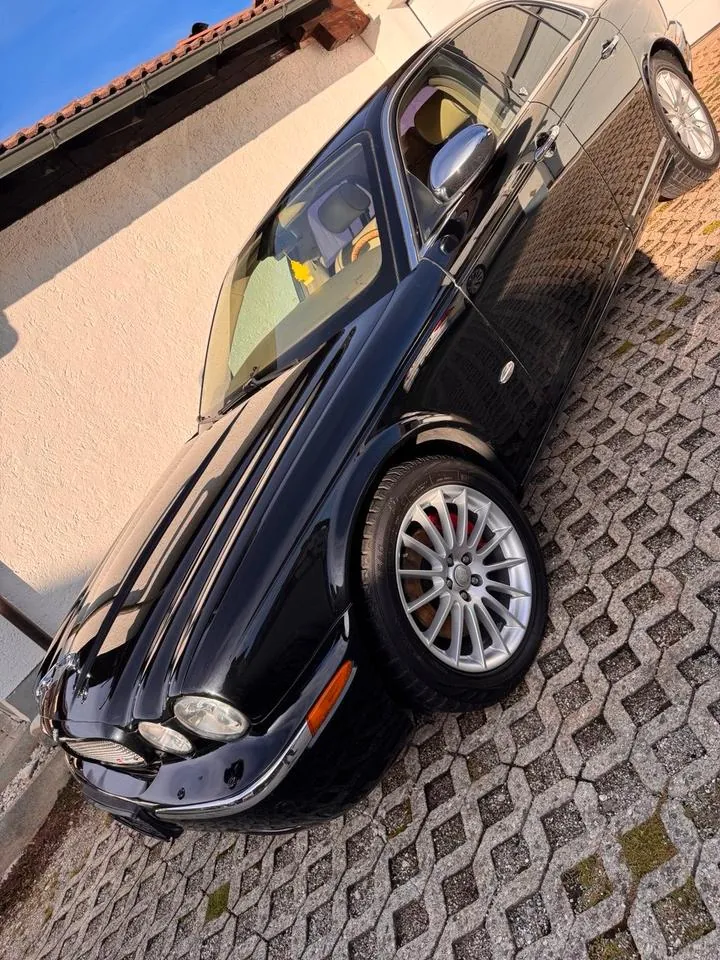 Jaguar Xj