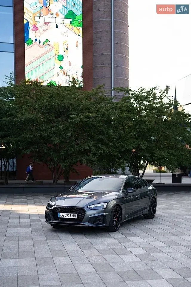 Audi A5 2022 photo 2