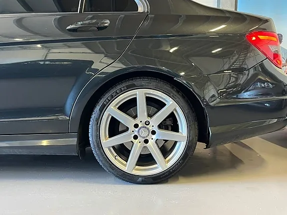 Mercedes-Benz C220 2013 photo 5