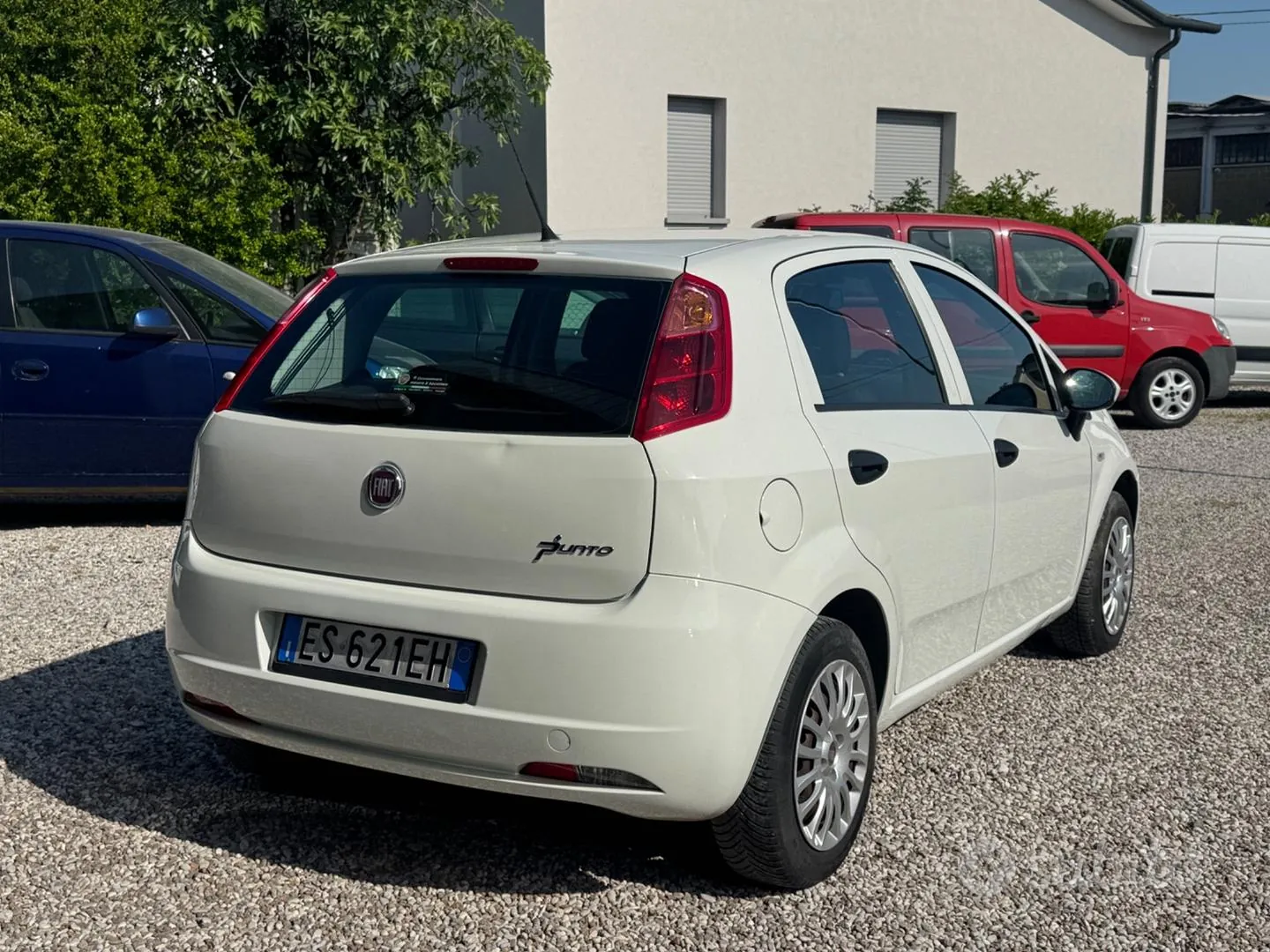 Fiat Grande Punto 2013 photo 3