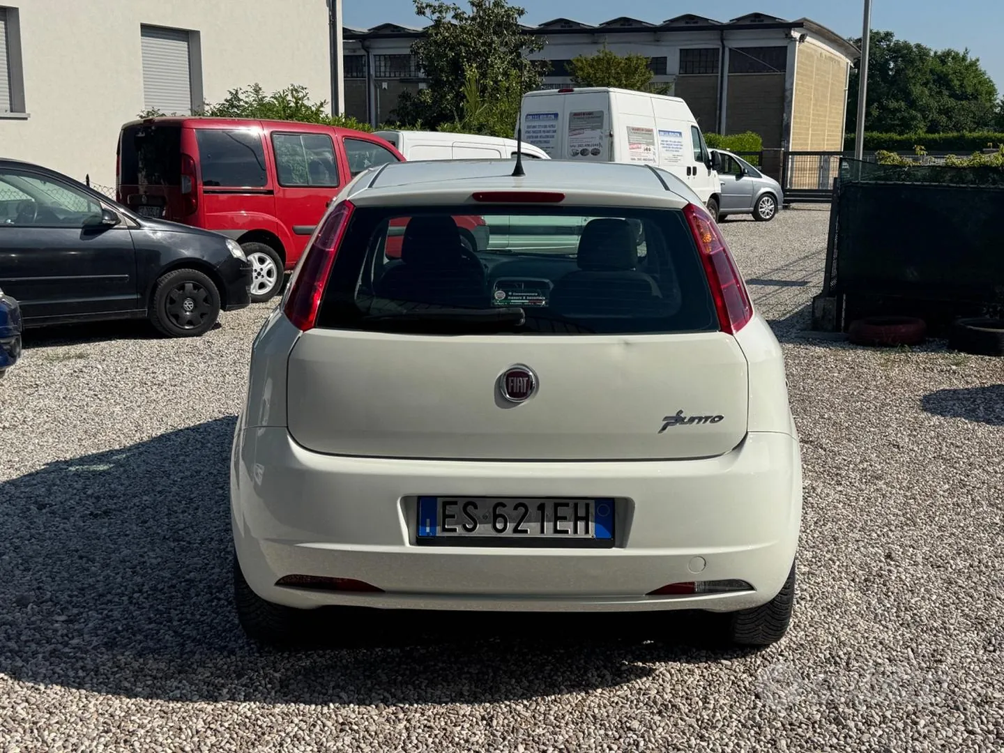 Fiat Grande Punto 2013 photo 4