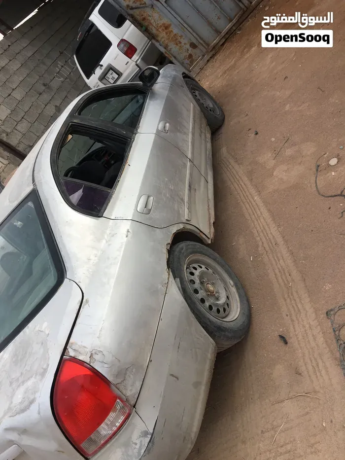 Hyundai Avante 2005 photo 4