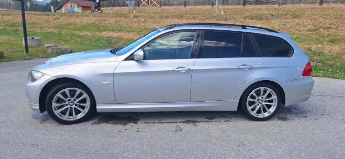 BMW 3 Series 2008 photo 2