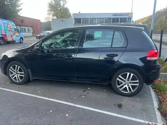 Volkswagen Golf Vi 2010 photo 2