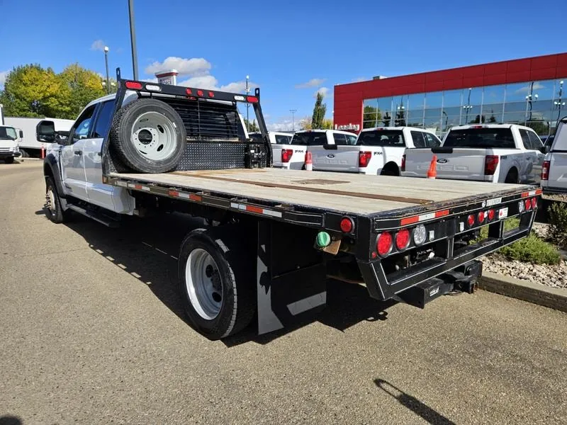 Ford Super Duty F-550 2024 photo 3