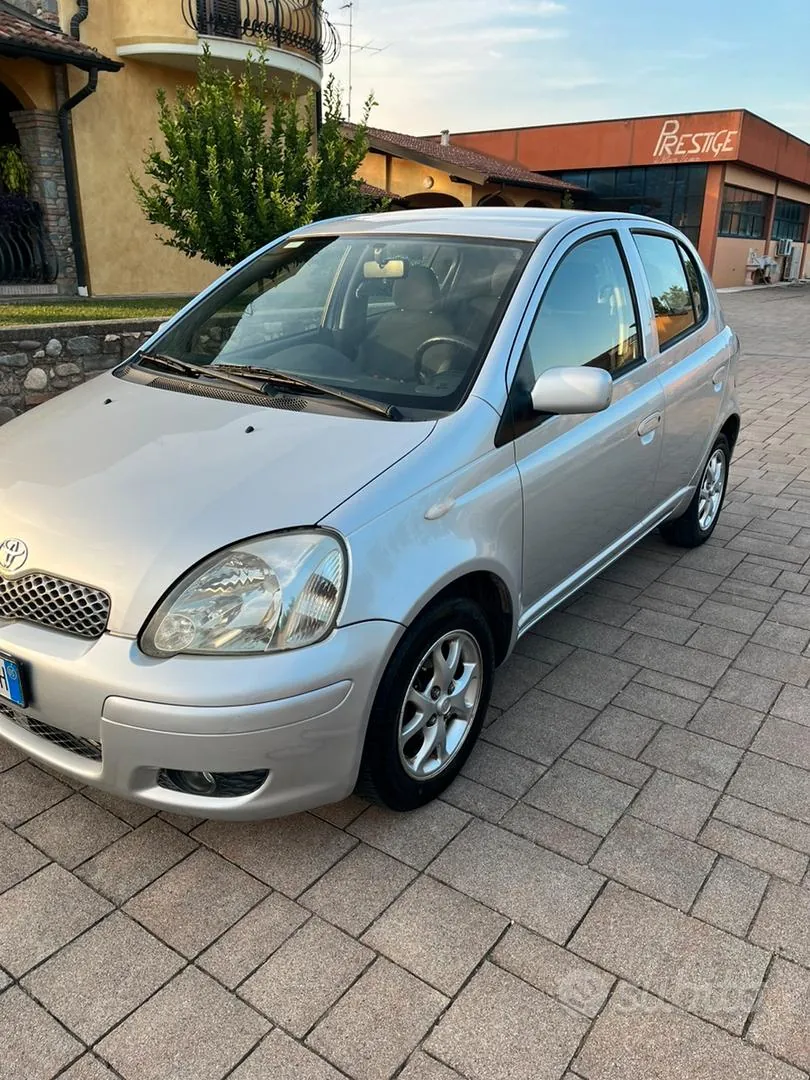 Toyota Yaris 2005 photo 3