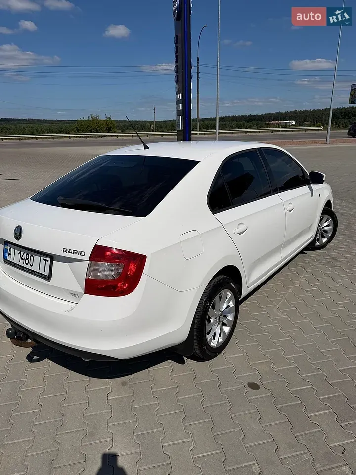 Skoda Rapid 2013 photo 3