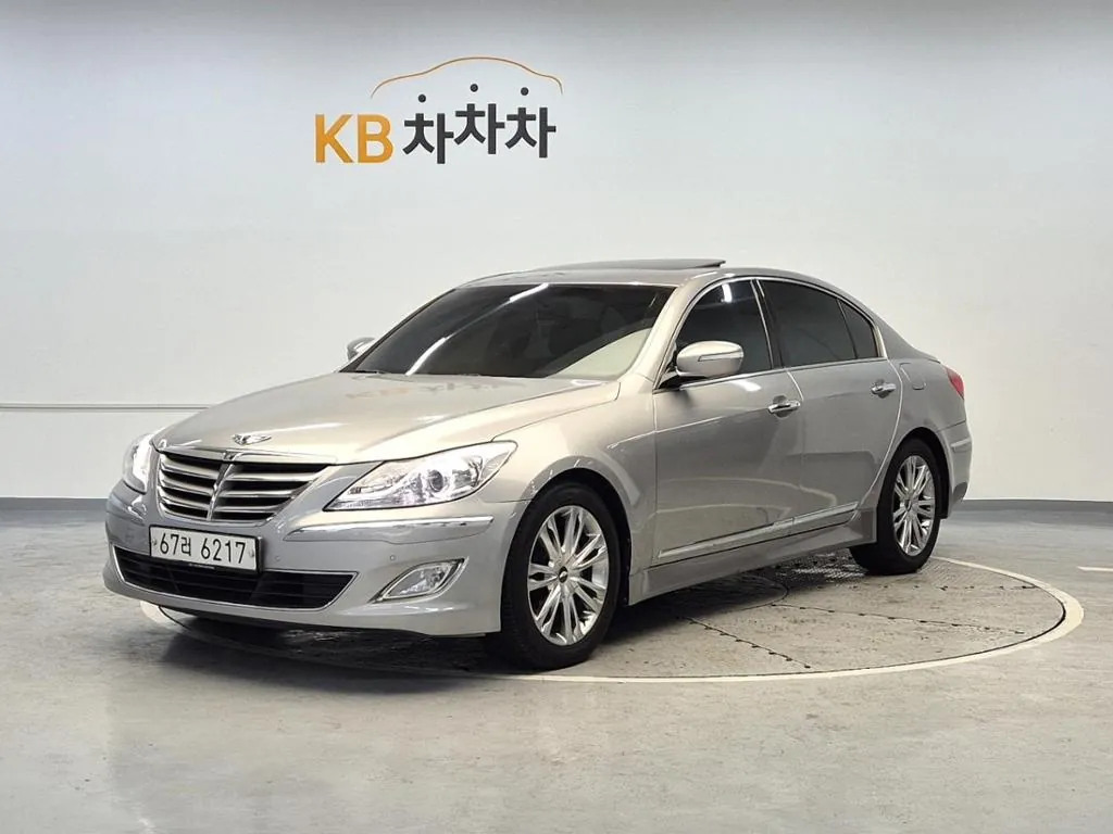 Hyundai Genesis