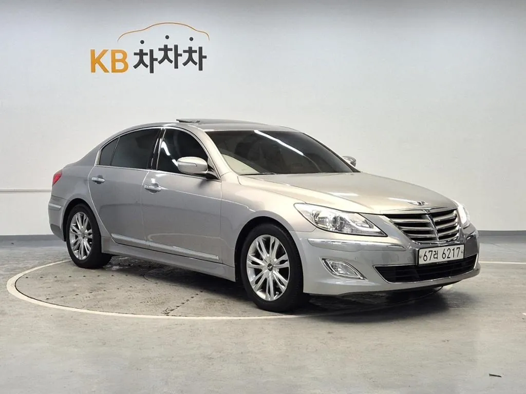 Hyundai Genesis 2012 photo 4