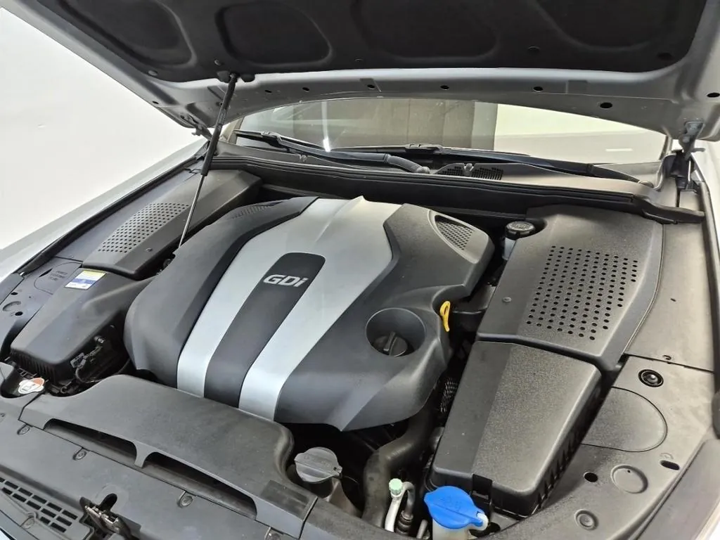 Hyundai Genesis 2012 photo 5