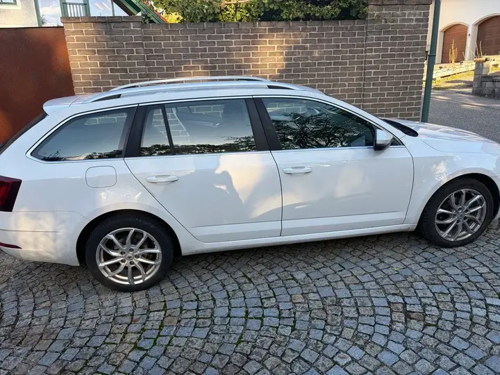 Skoda Octavia 2017 photo 3