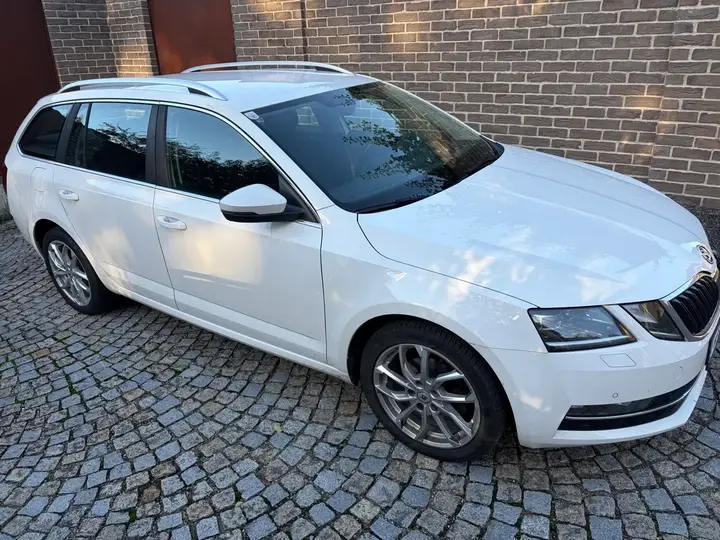 Skoda Octavia 2017 photo 2