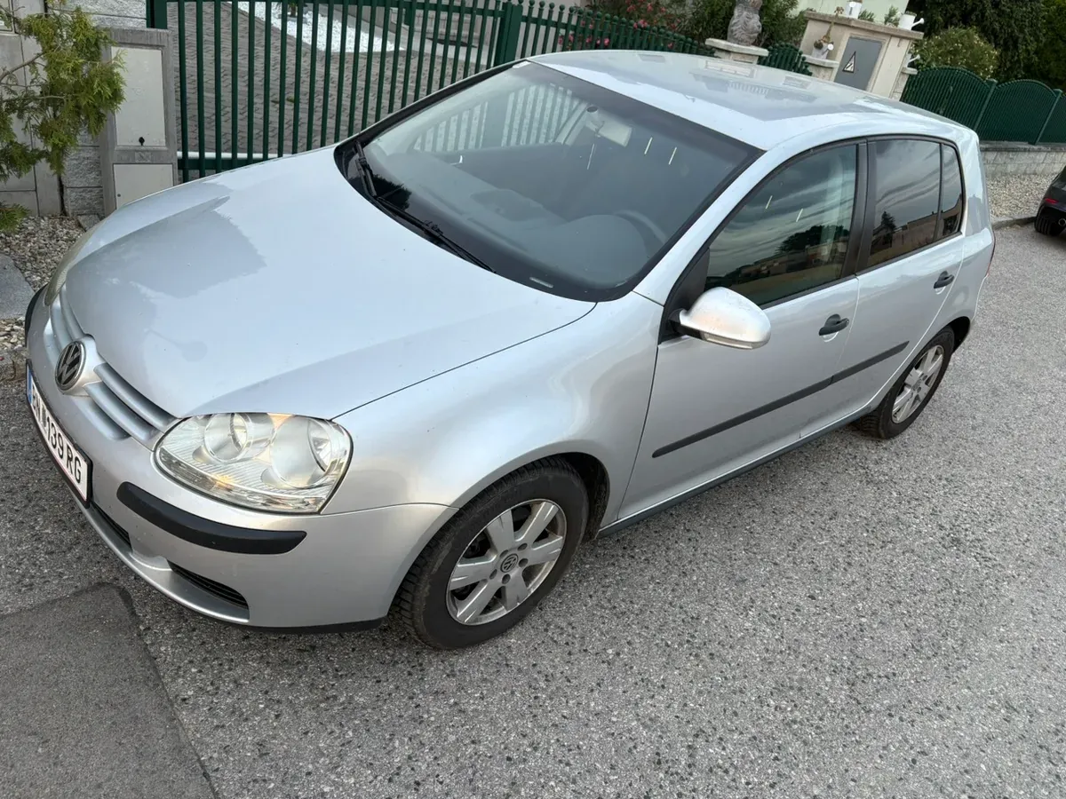 Volkswagen Golf 2004 photo 2