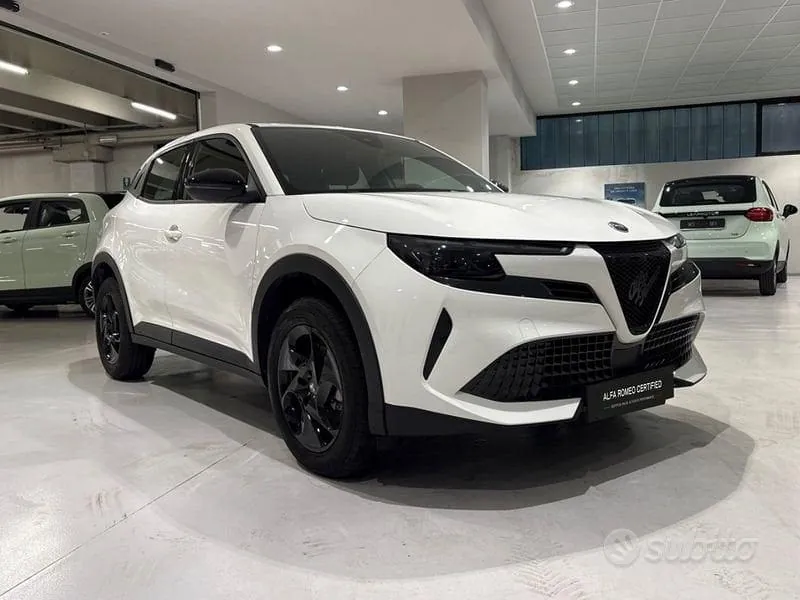 Alfa Romeo Junior 2024 photo 5