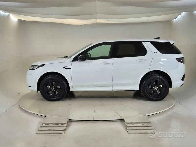 Land Rover Discovery Sport 2023 photo 5