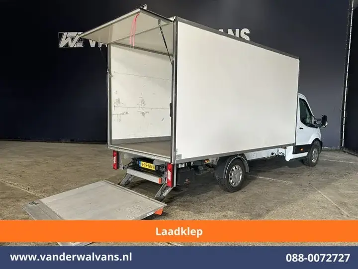 Ford Transit 2023 photo 2