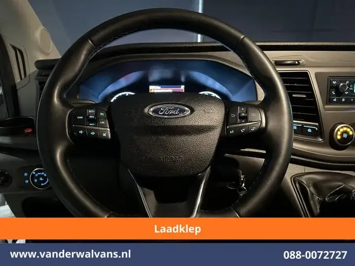 Ford Transit 2023 photo 4