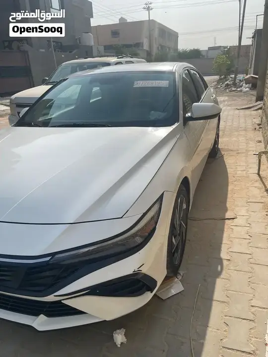 Hyundai Elantra 2025 photo 3