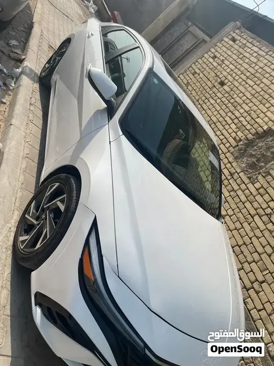 Hyundai Elantra 2025 photo 2