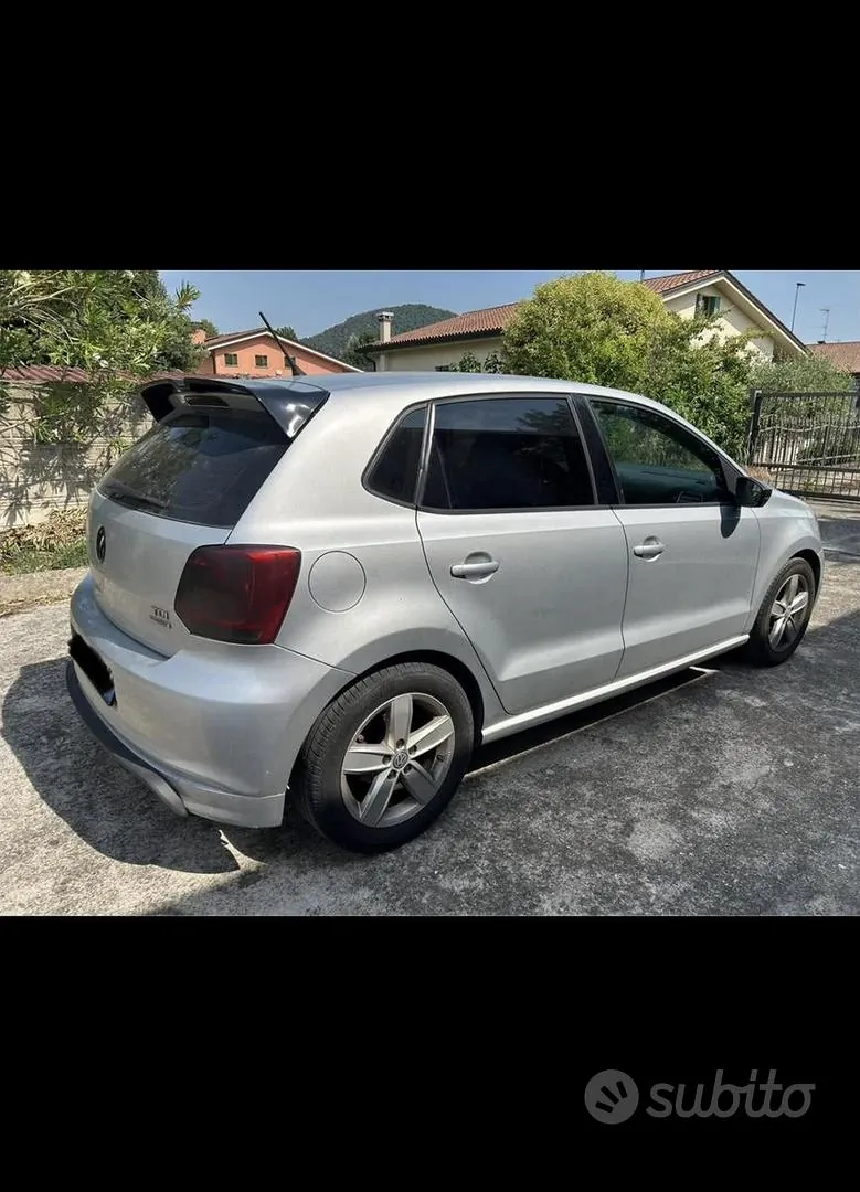Volkswagen Polo 2010 photo 2