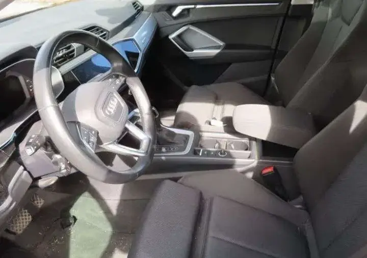 Audi Q3 2021 photo 3