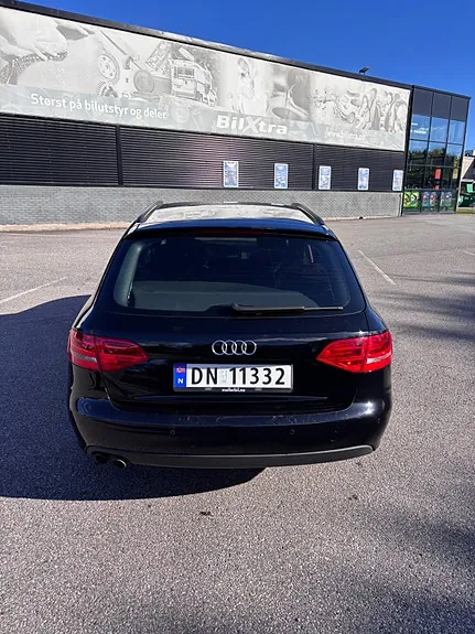 Audi A4 2009 photo 4