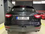 Maserati Levante 2017 photo 5
