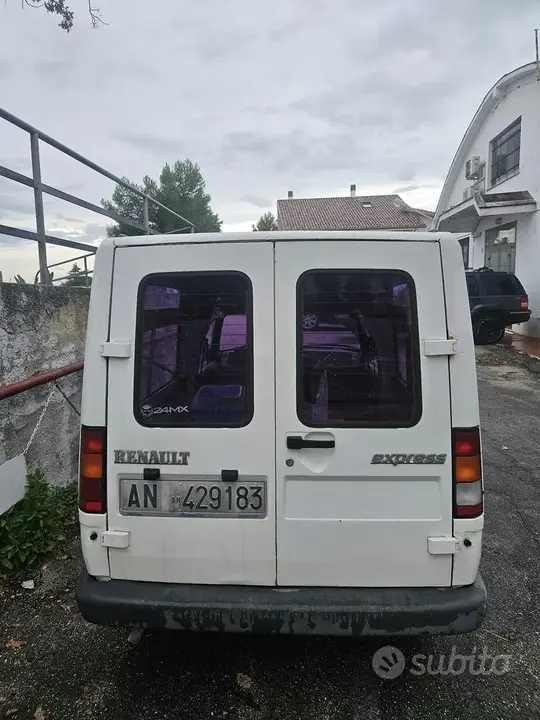 Renault Express 1986 photo 3