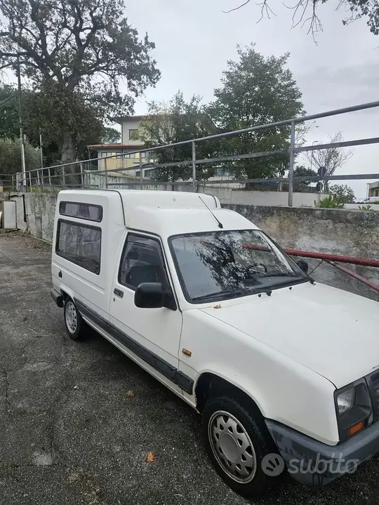 Renault Express 1986 photo 2
