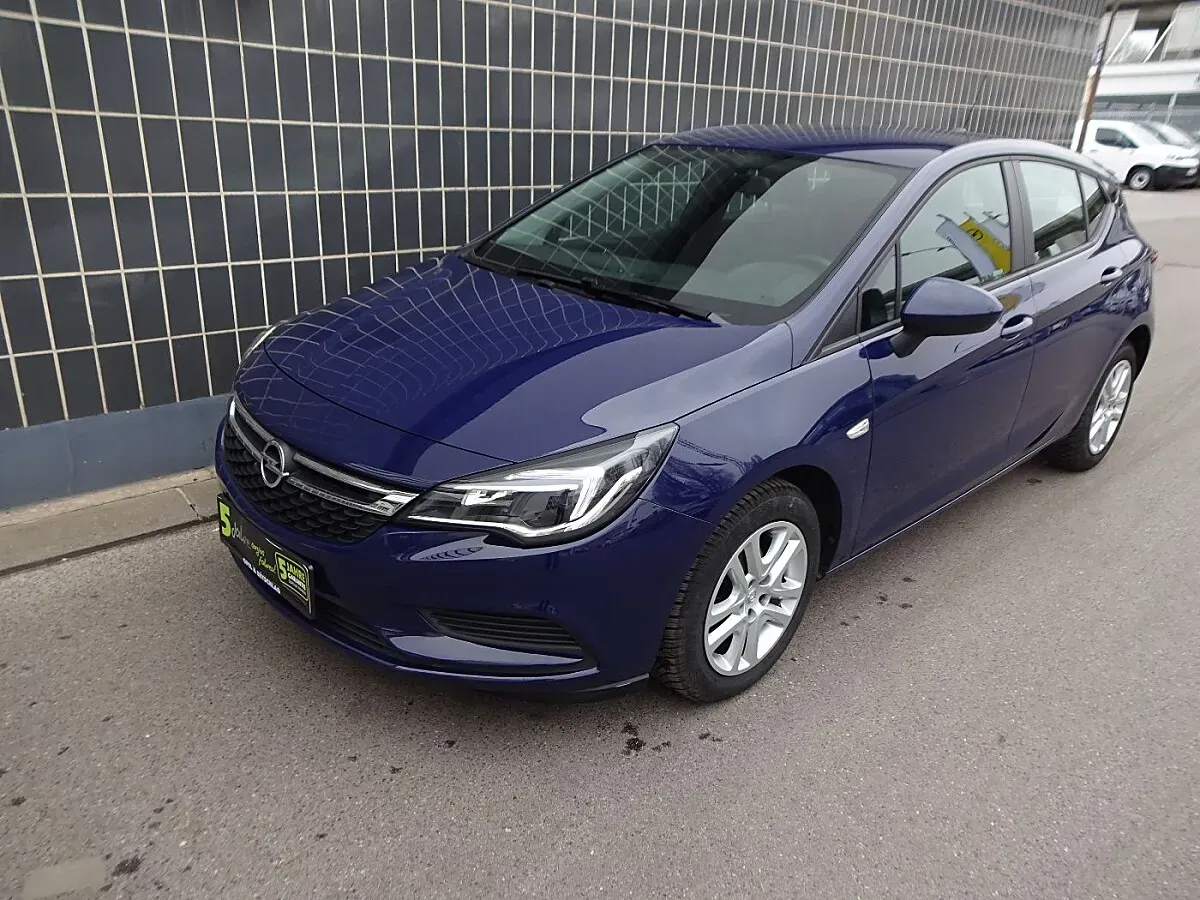 Opel Astra 2017 photo 2