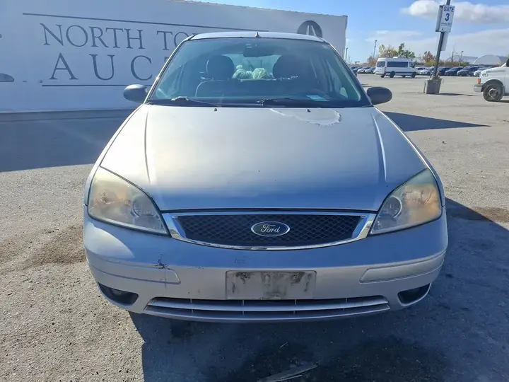 Ford Focus 2007 photo 2