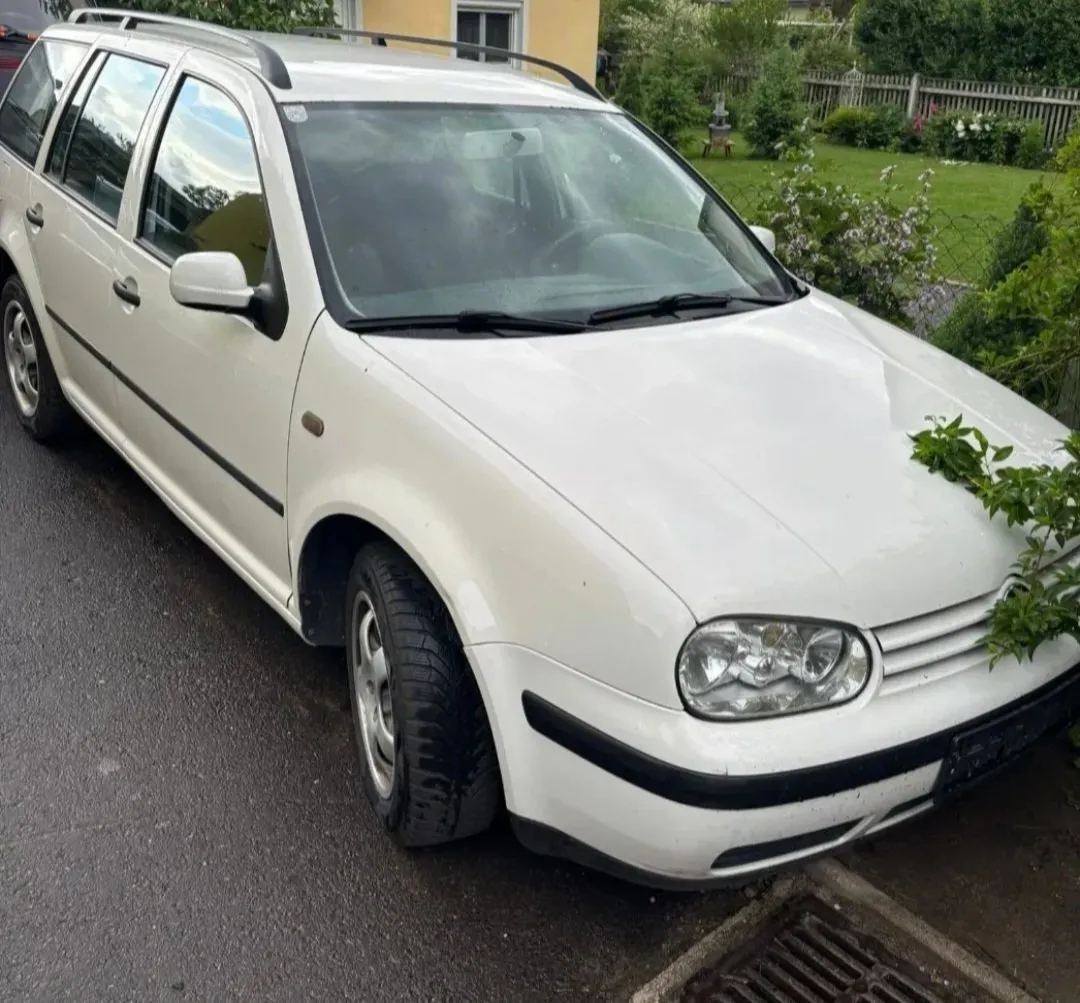 Volkswagen Golf 2000 photo 2