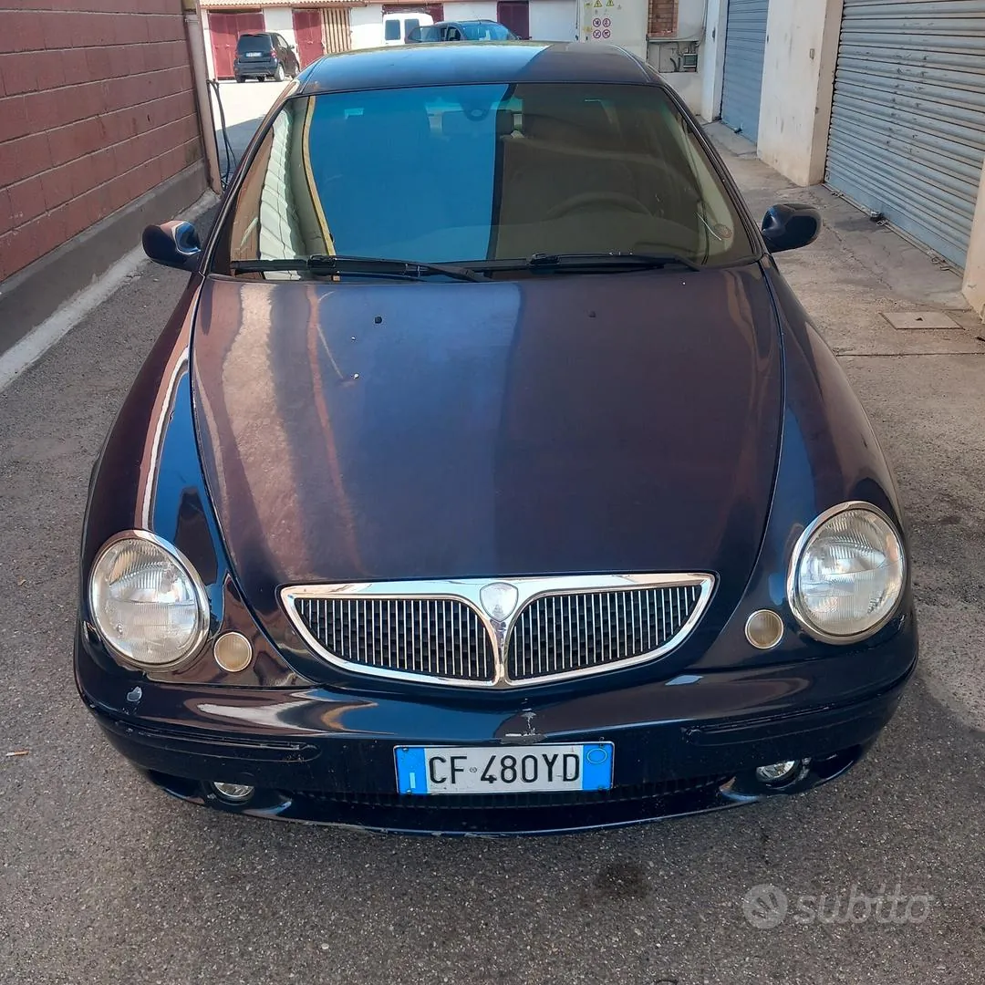 Lancia Lybra 2004 photo 2