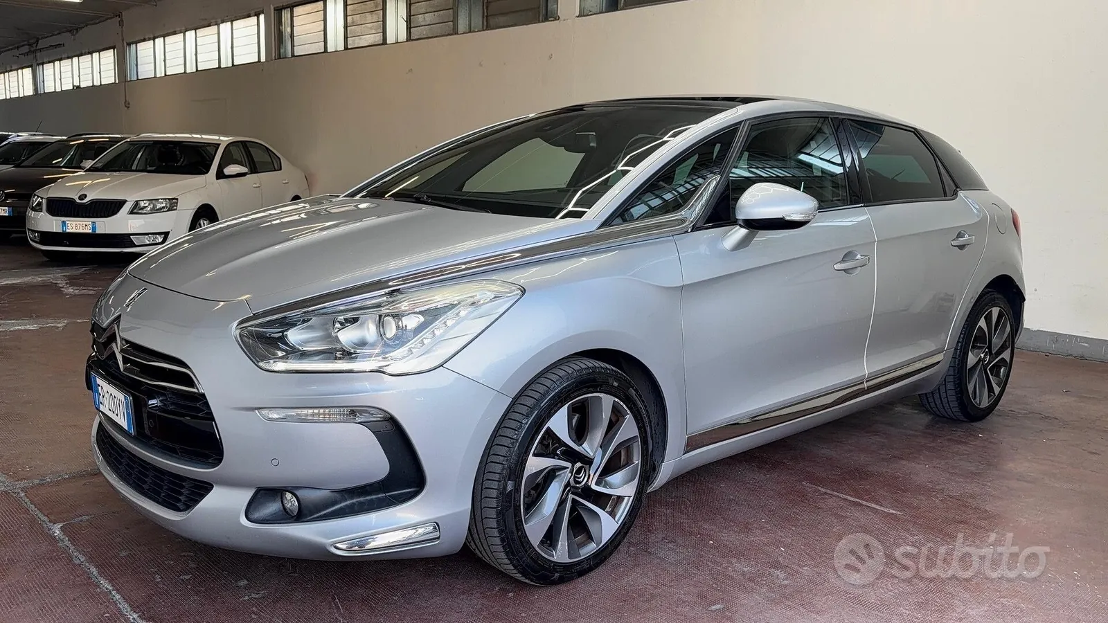 DS Automobiles Ds 5 2013 photo 2