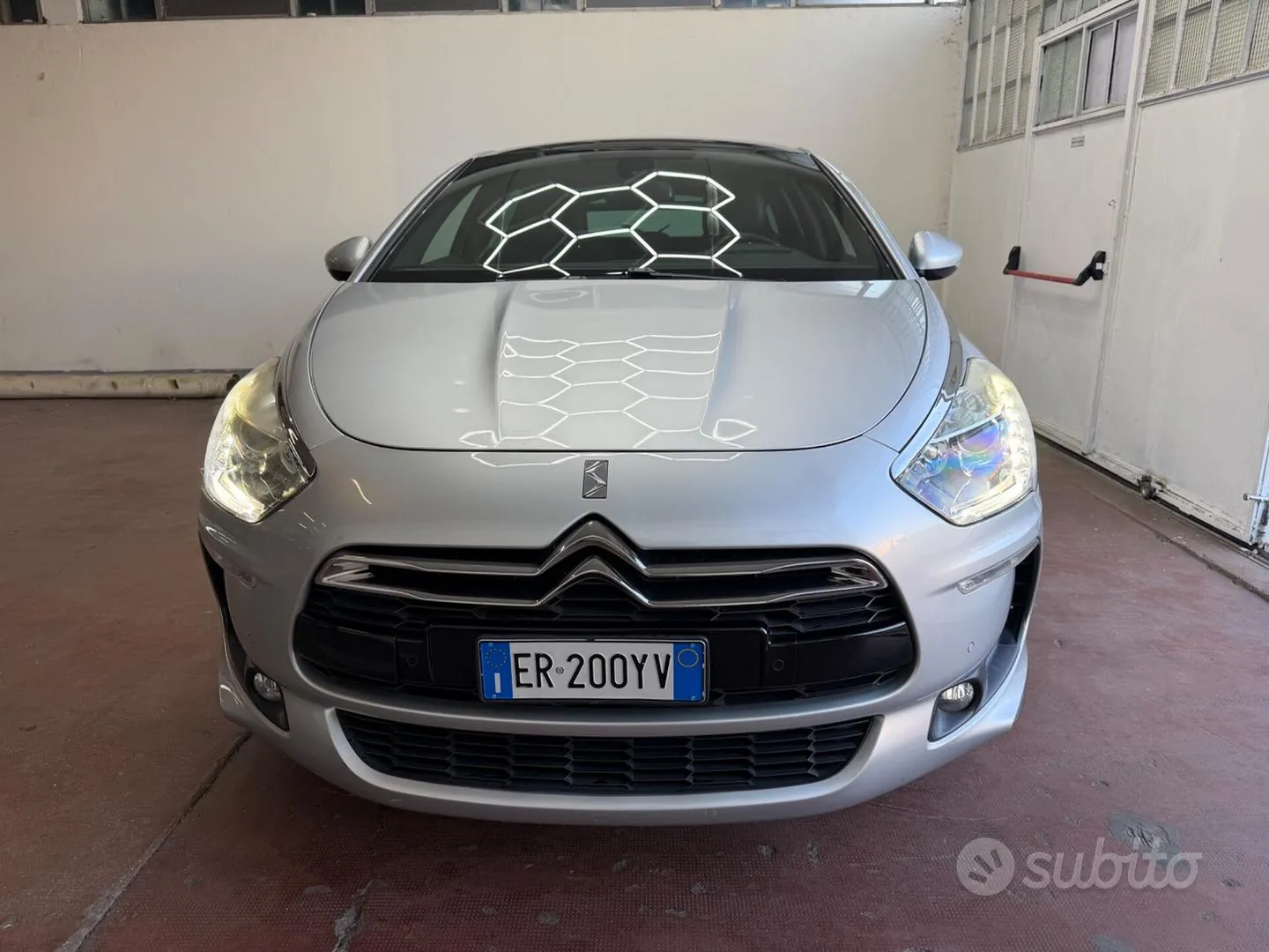DS Automobiles Ds 5 2013 photo 3