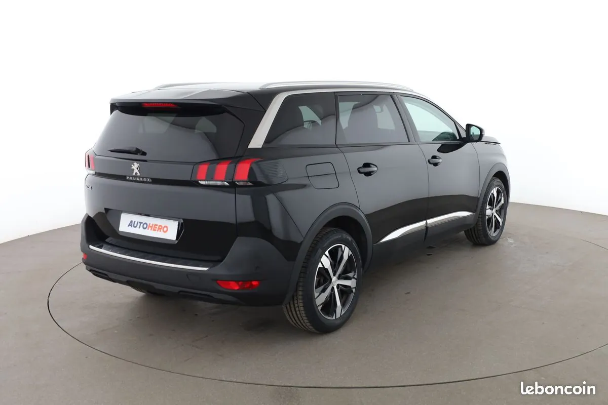 Peugeot 5008 2020 photo 3