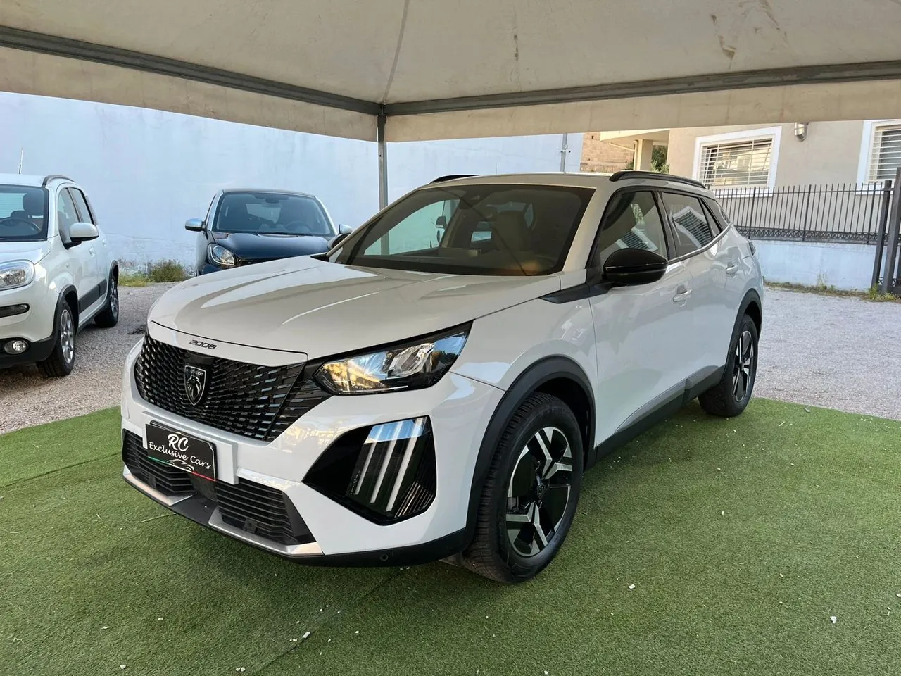 Peugeot 2008 2023 photo 3