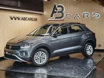 Volkswagen T-Roc 2022 photo 2