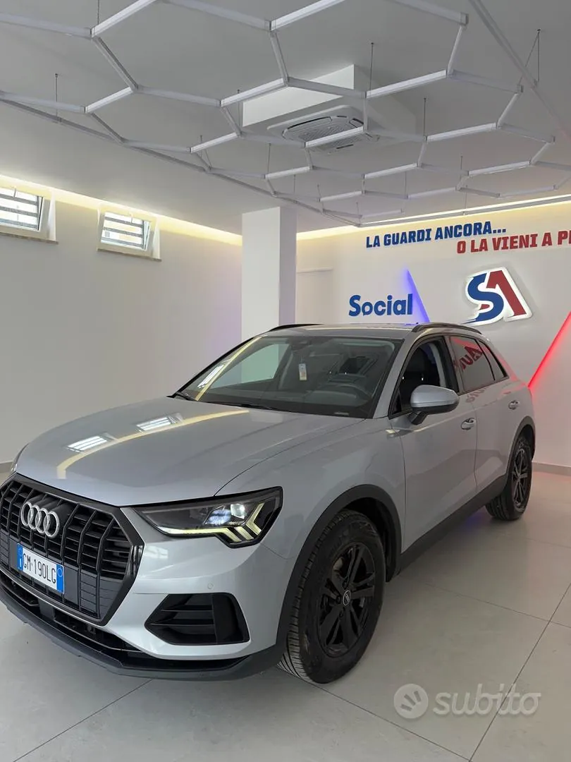 Audi Q3 2022 photo 2