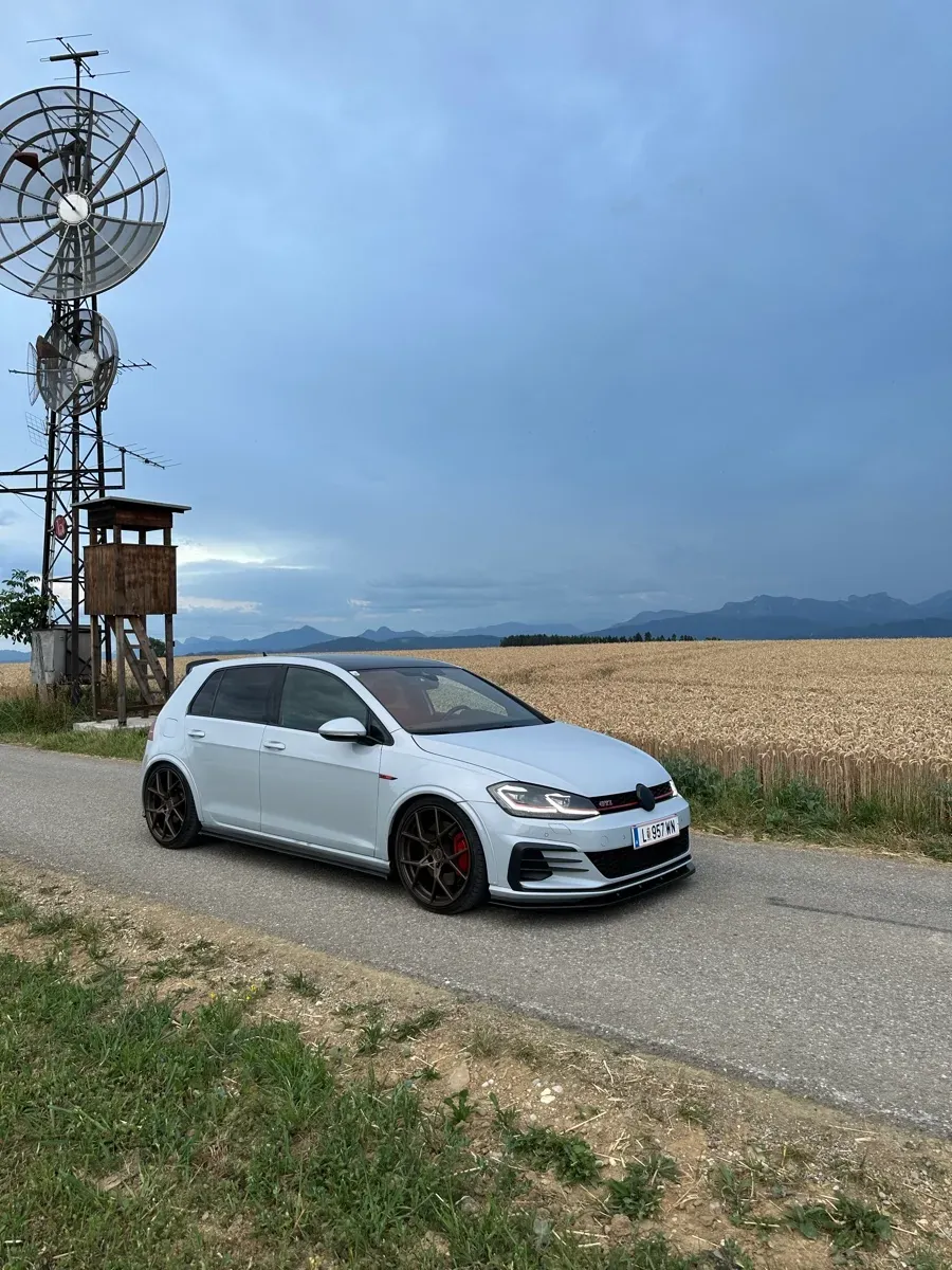 Volkswagen Golf 2018 photo 3