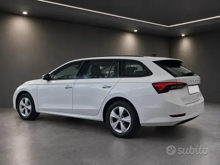 Skoda Octavia 2023 photo 4