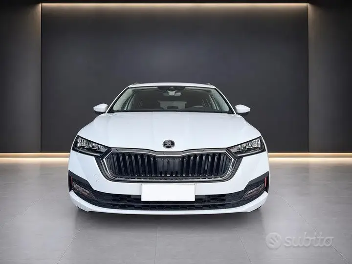Skoda Octavia 2023 photo 2