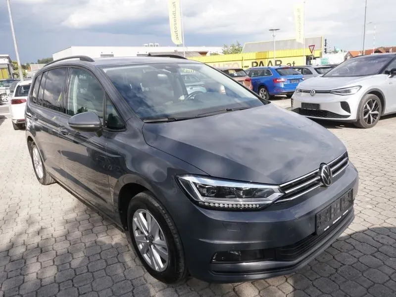 Volkswagen Touran 2022 photo 3