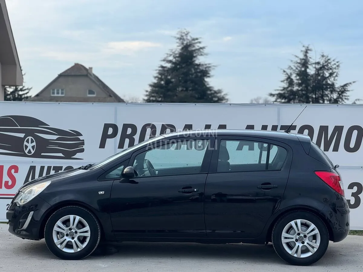 Opel Corsa D 2011 photo 4