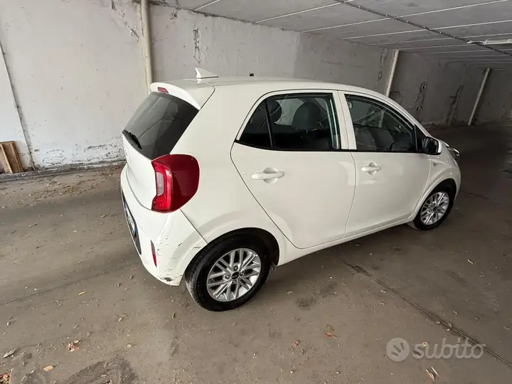 Kia Picanto 2023 photo 3