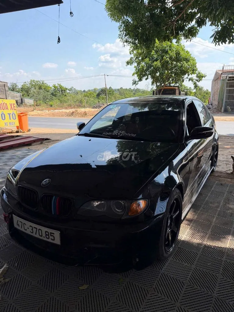 BMW 318I 2003 photo 3