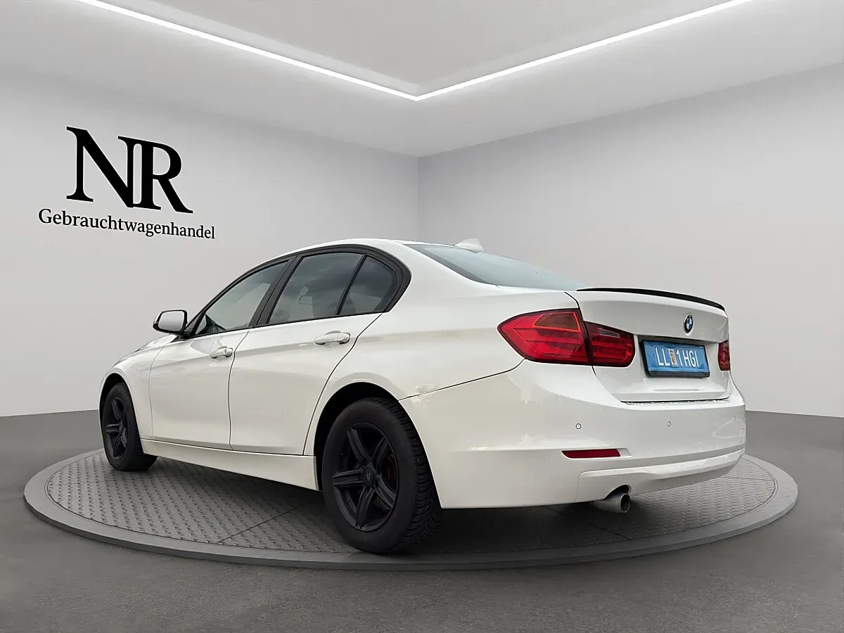 BMW 3 Series 2012 photo 4