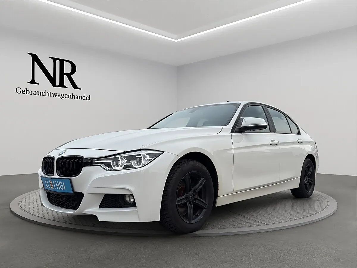 BMW 3 Series 2012 photo 2